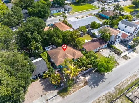 3039 NW 43rd Terrace Miami FL 33142