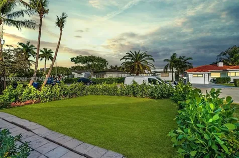 9156 Froude Avenue Surfside FL 33154