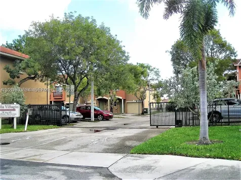 33 SE 3rd Avenue Hallandale Beach FL 33009