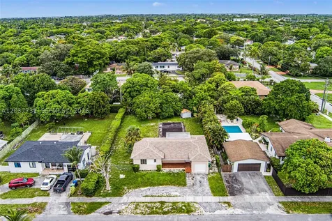 13020 NW 1st Avenue Miami FL 33168