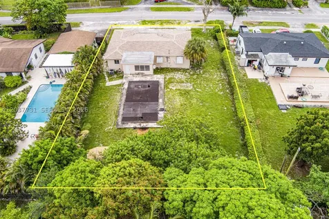 13020 NW 1st Avenue Miami FL 33168