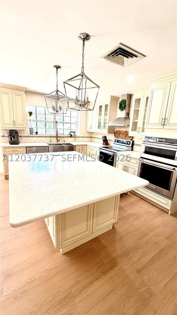 2409 Bayview Drive Fort Lauderdale FL 33305