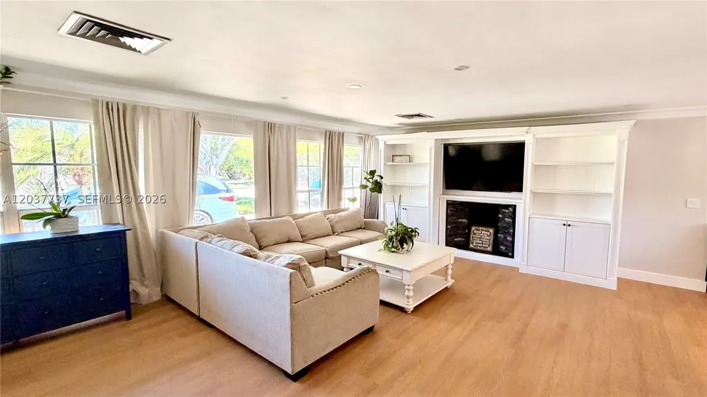 2409 Bayview Drive Fort Lauderdale FL 33305