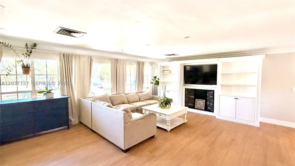 2409 Bayview Drive Fort Lauderdale FL 33305