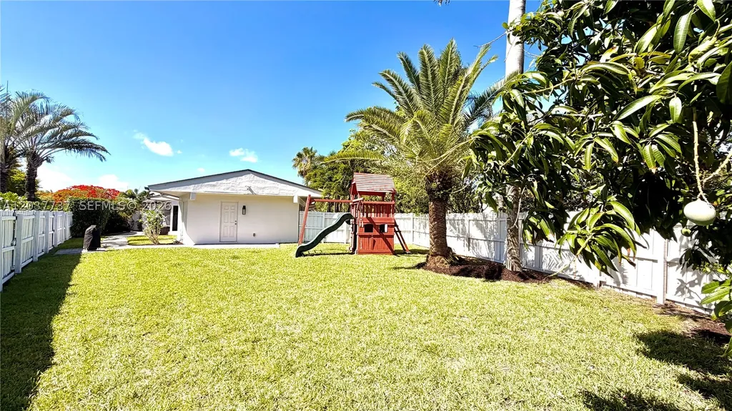 2409 Bayview Drive Fort Lauderdale FL 33305