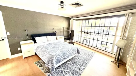 2409 Bayview Drive Fort Lauderdale FL 33305