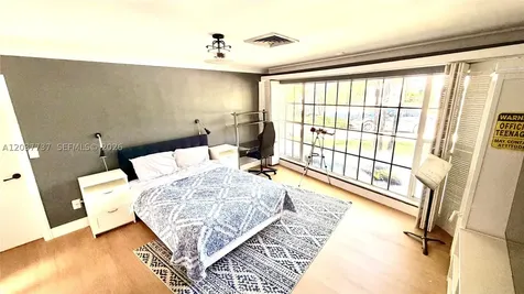 2409 Bayview Drive Fort Lauderdale FL 33305