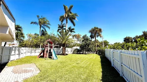 2409 Bayview Drive Fort Lauderdale FL 33305