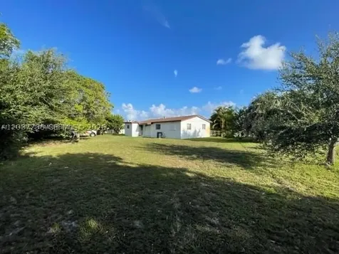 2730 NW 208th Terrace Miami Gardens FL 33056