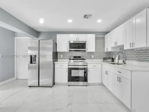 157 NE 6th Court Deerfield Beach FL 33441