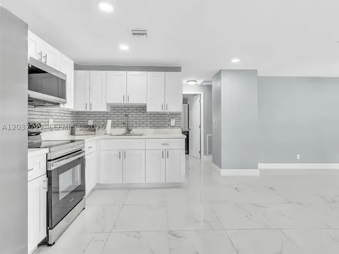 157 NE 6th Court Deerfield Beach FL 33441