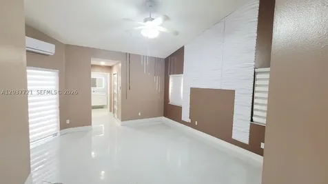 1421 SW 104th Avenue Pembroke Pines FL 33025