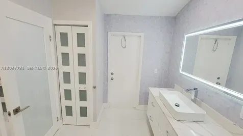 1421 SW 104th Avenue Pembroke Pines FL 33025