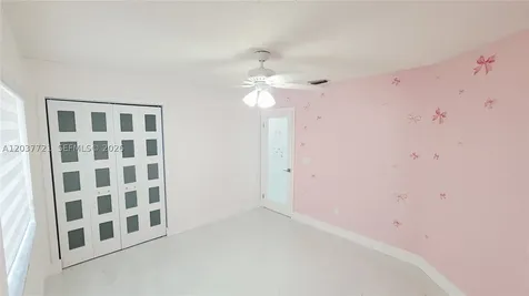 1421 SW 104th Avenue Pembroke Pines FL 33025