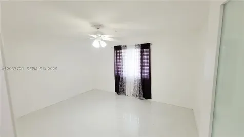 1421 SW 104th Avenue Pembroke Pines FL 33025