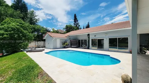 1421 SW 104th Avenue Pembroke Pines FL 33025