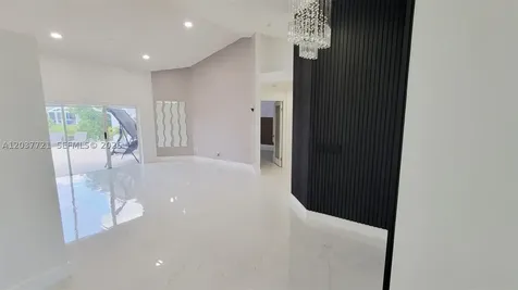 1421 SW 104th Avenue Pembroke Pines FL 33025