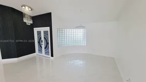 1421 SW 104th Avenue Pembroke Pines FL 33025