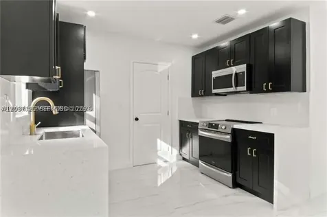 1739 NW 67th Street Miami FL 33147