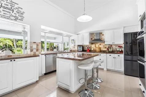 9444 SW 69th Court Pinecrest FL 33156