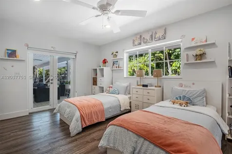 9444 SW 69th Court Pinecrest FL 33156