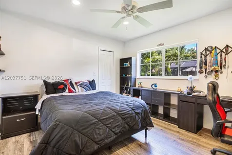 9444 SW 69th Court Pinecrest FL 33156
