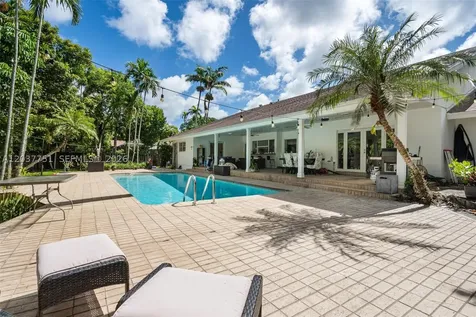 9444 SW 69th Court Pinecrest FL 33156
