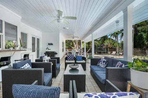 9444 SW 69th Court Pinecrest FL 33156