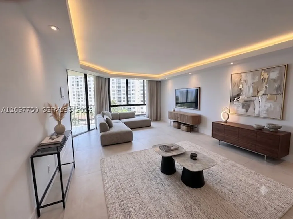 520 Brickell Key Drive Miami FL 33131