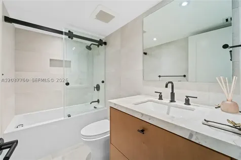 520 Brickell Key Drive Miami FL 33131