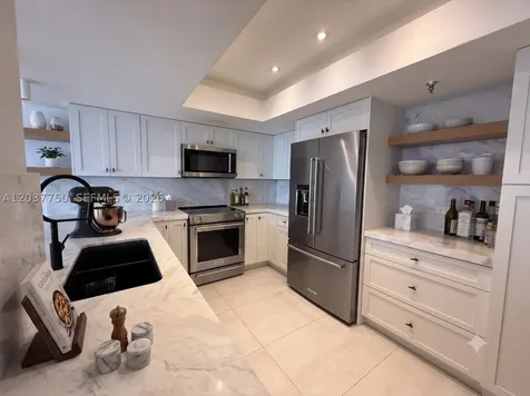 520 Brickell Key Drive Miami FL 33131