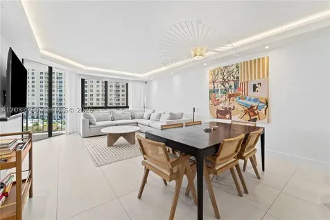 520 Brickell Key Drive Miami FL 33131