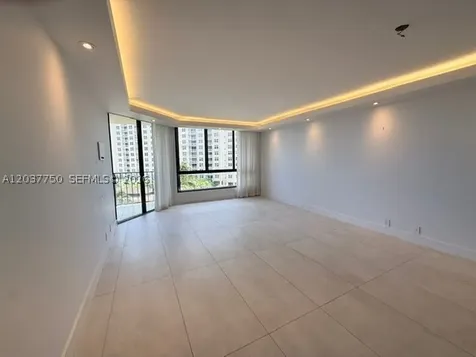 520 Brickell Key Drive Miami FL 33131