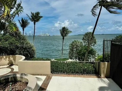 520 Brickell Key Drive Miami FL 33131
