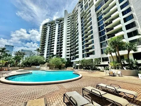 520 Brickell Key Drive Miami FL 33131