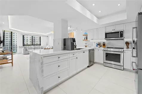 520 Brickell Key Drive Miami FL 33131