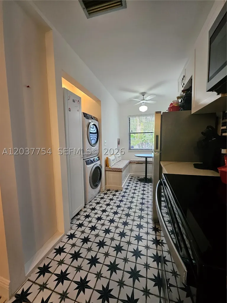 3015 SW 21st Terrace Delray Beach FL 33445