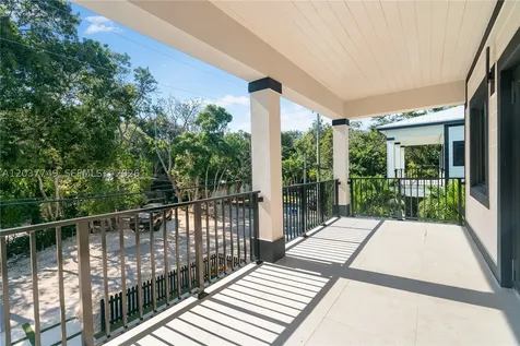 17 Coral Way Key Largo FL 33037