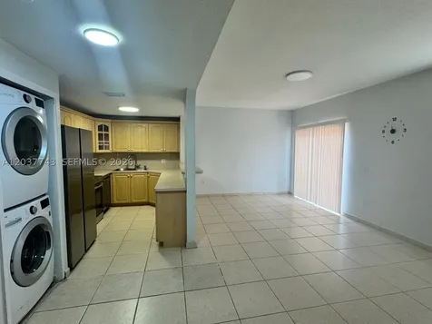 7502 NW 175th Street Hialeah FL 33015
