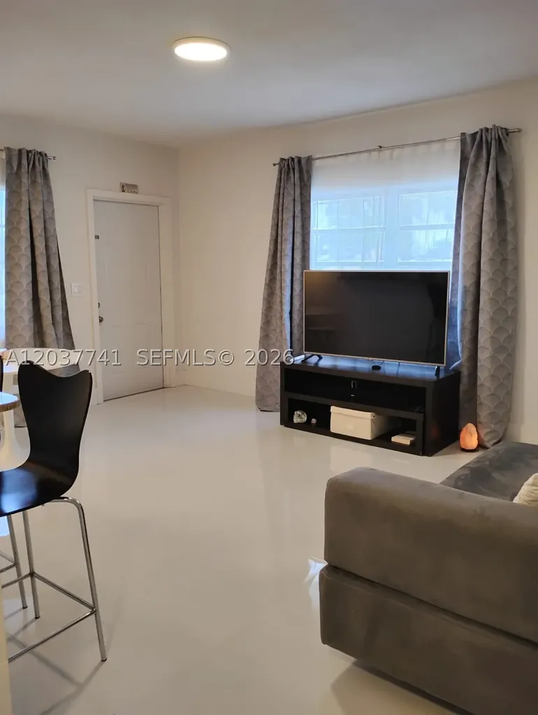 2200 S Ocean Drive Hollywood FL 33019