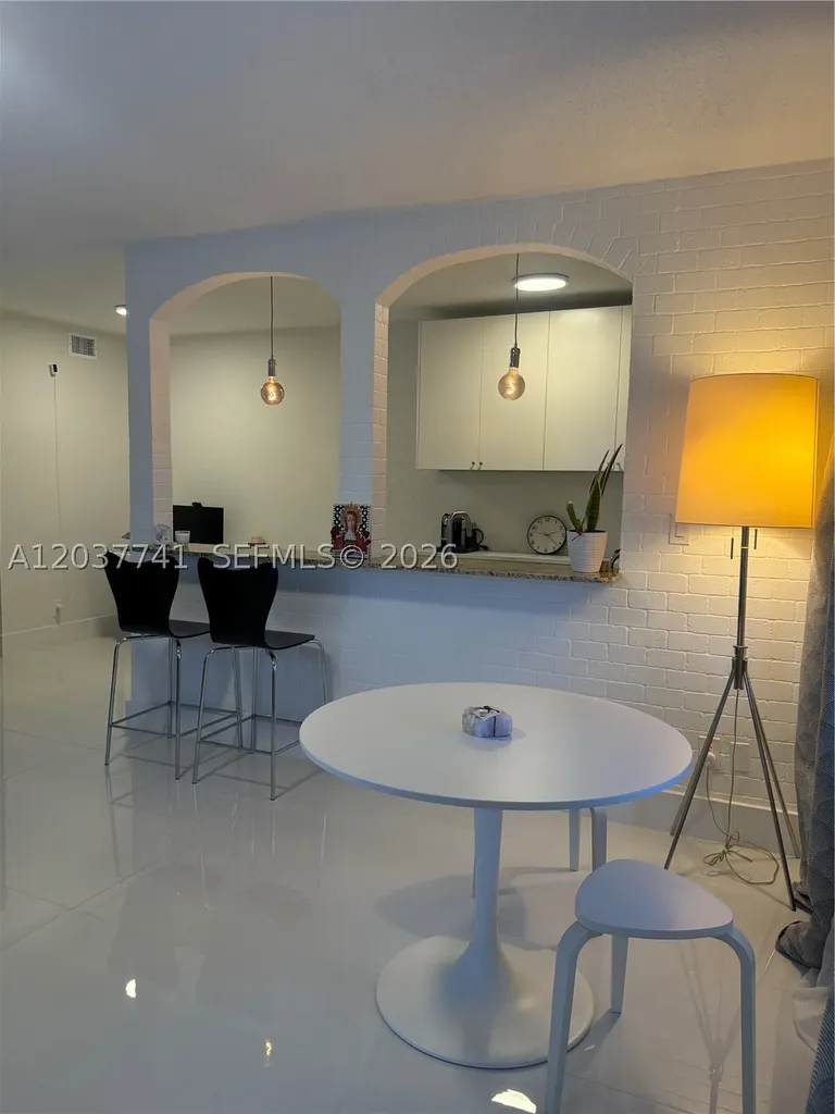 2200 S Ocean Drive Hollywood FL 33019