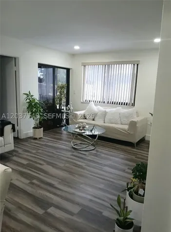 6365 W 27th Court Hialeah FL 33016
