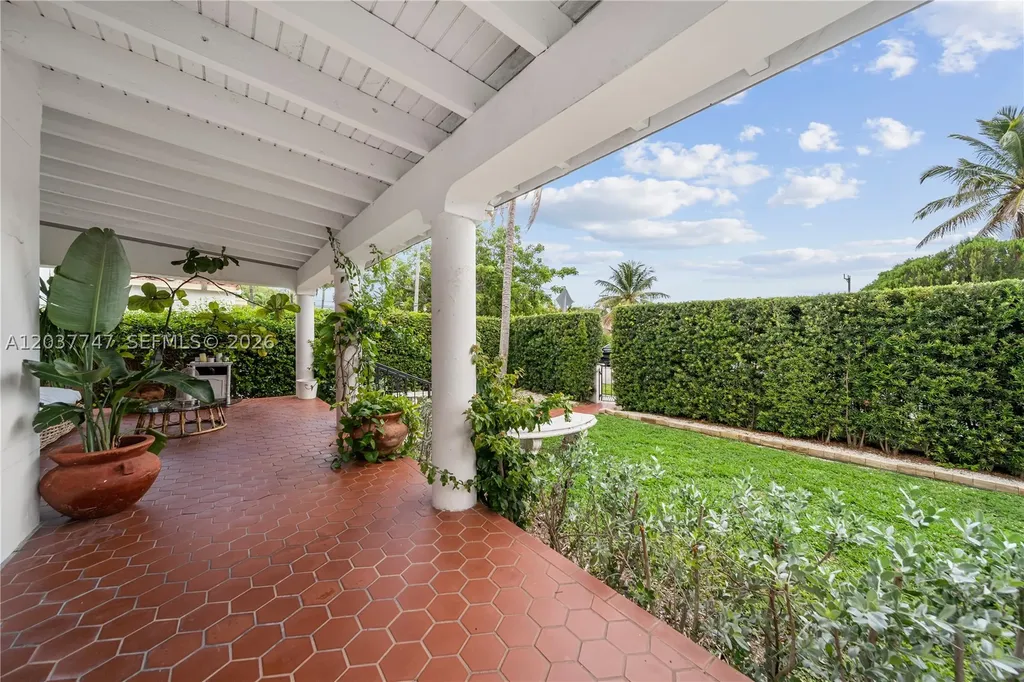 2421 SW 26th Lane Miami FL 33133