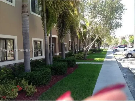 22811 SW 88th Place Cutler Bay FL 33190
