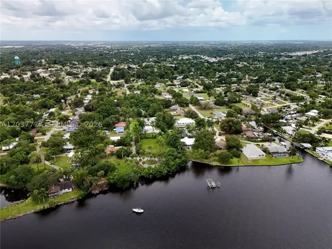 304 Royal Palm Park Road Fort Myers FL 33905