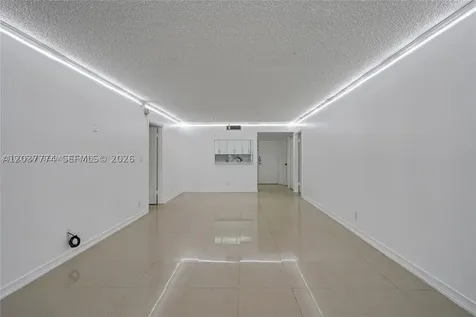 200 Lakeview Drive Weston FL 33326