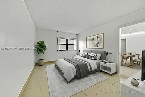 200 Lakeview Drive Weston FL 33326