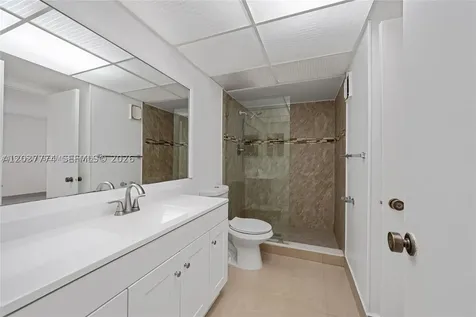 200 Lakeview Drive Weston FL 33326