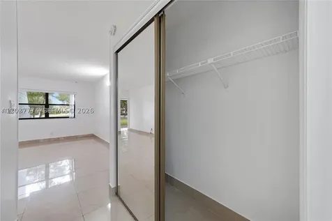 200 Lakeview Drive Weston FL 33326