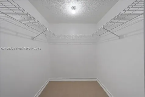 200 Lakeview Drive Weston FL 33326